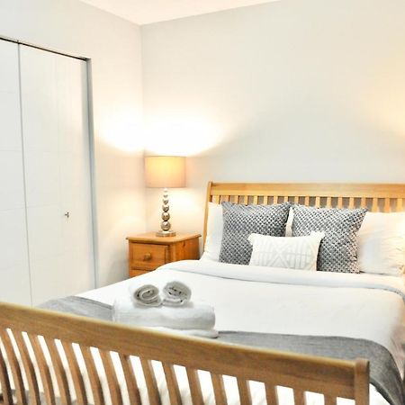 Stylish 1 Bedroom Suite In North Vancouver 10 Mins Ski Екстер'єр фото