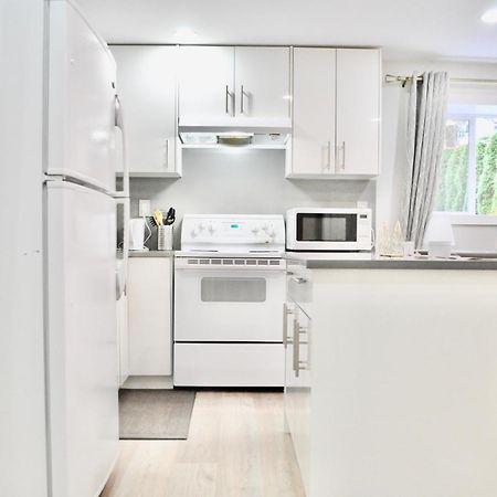 Stylish 1 Bedroom Suite In North Vancouver 10 Mins Ski Екстер'єр фото