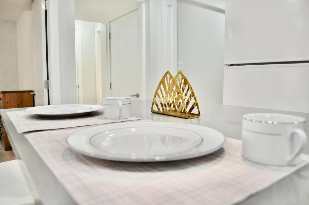 Stylish 1 Bedroom Suite In North Vancouver 10 Mins Ski Екстер'єр фото