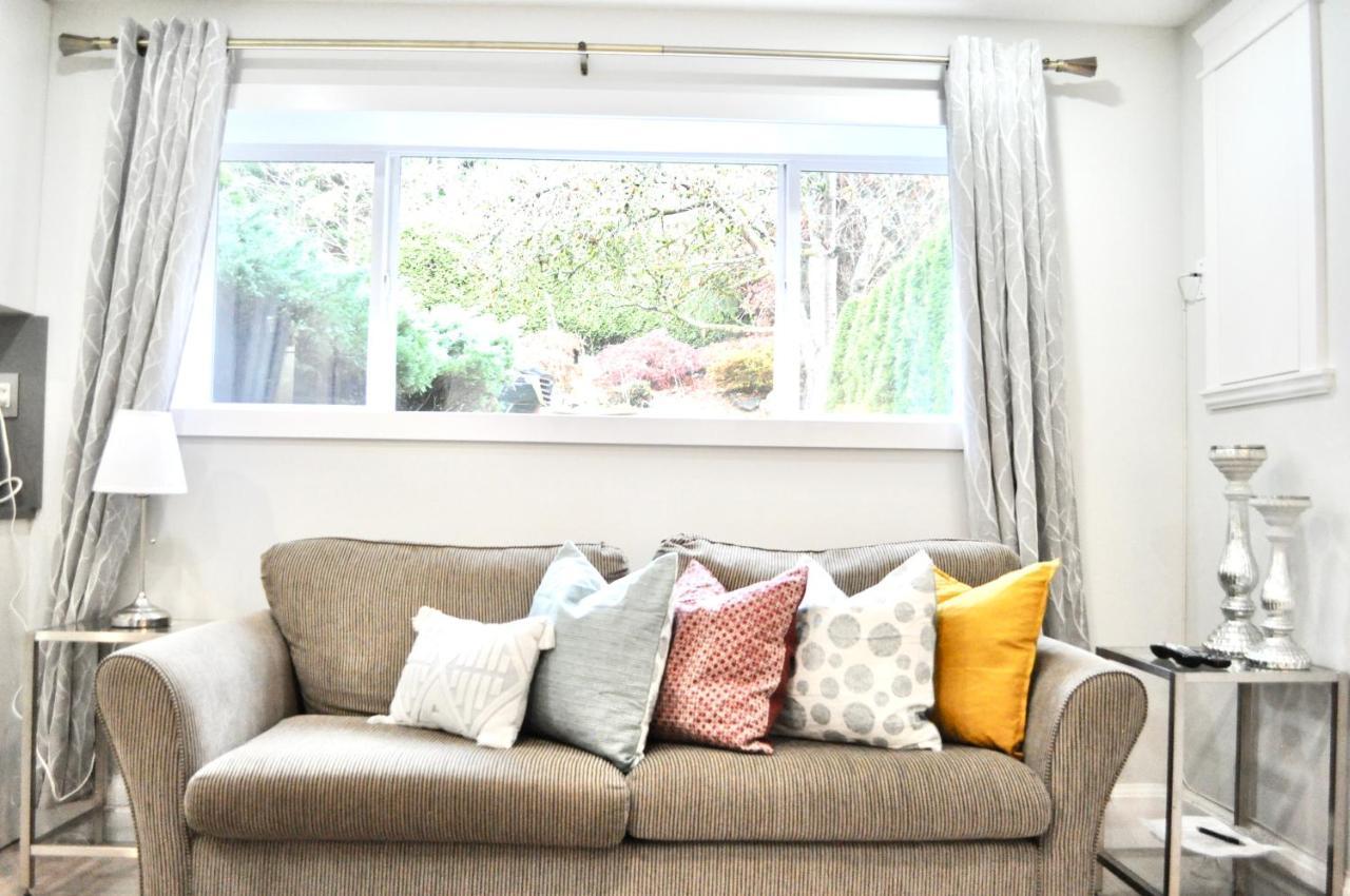 Stylish 1 Bedroom Suite In North Vancouver 10 Mins Ski Екстер'єр фото