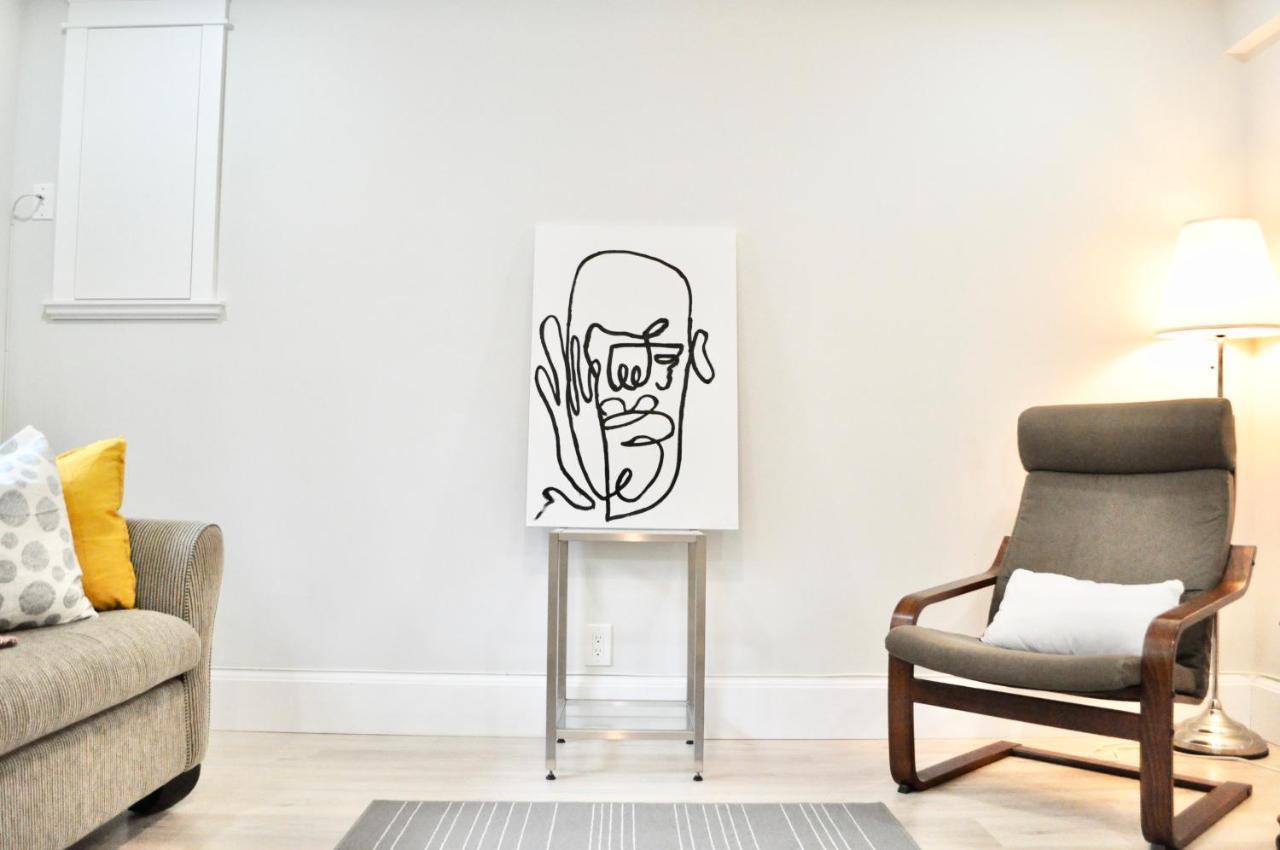Stylish 1 Bedroom Suite In North Vancouver 10 Mins Ski Екстер'єр фото