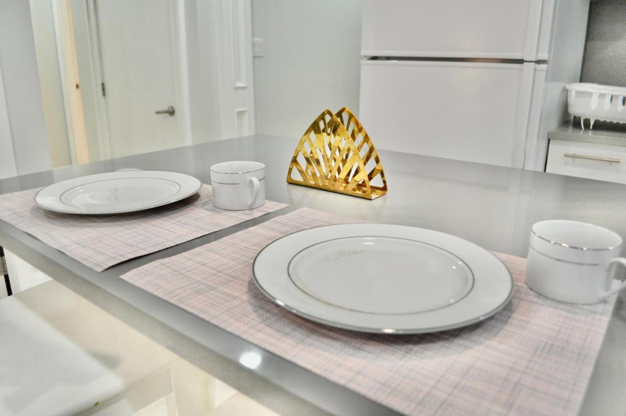 Stylish 1 Bedroom Suite In North Vancouver 10 Mins Ski Екстер'єр фото