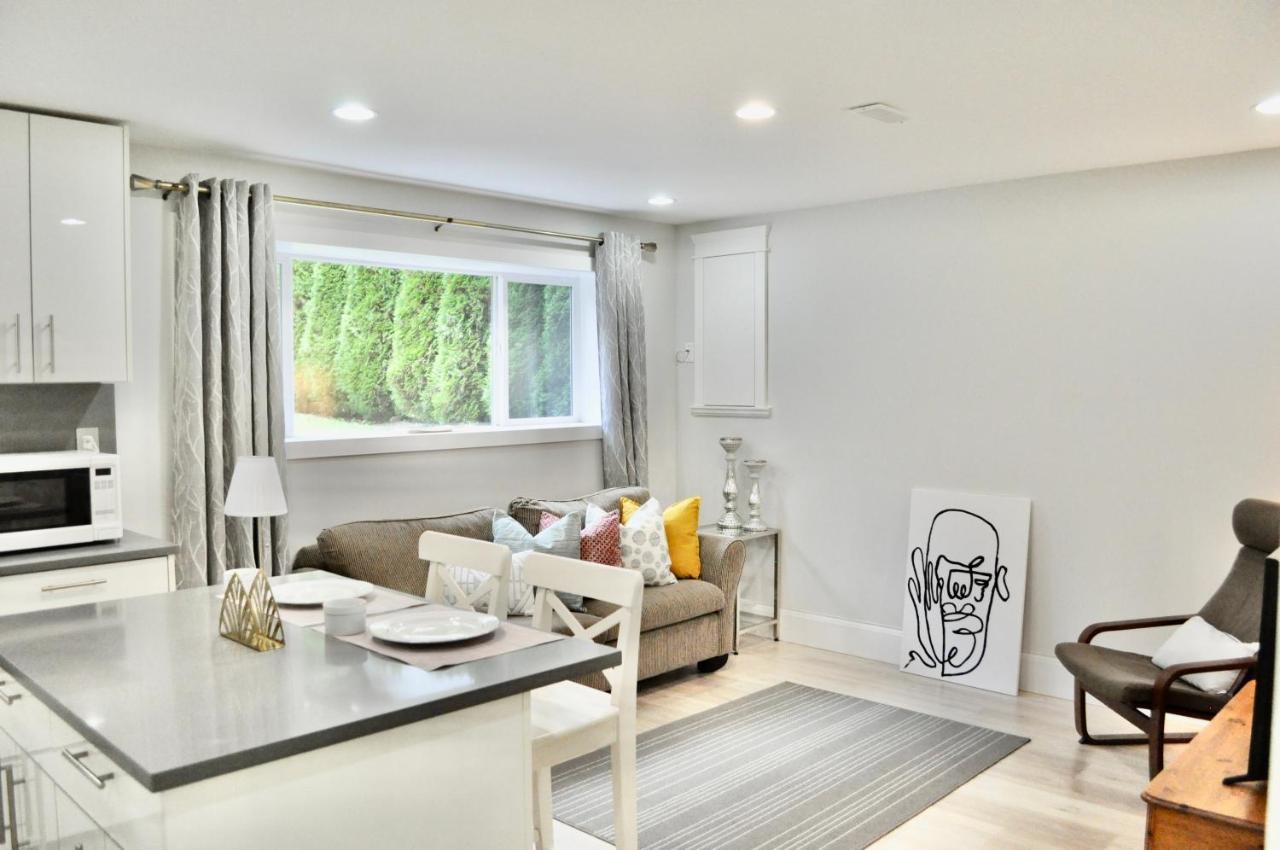 Stylish 1 Bedroom Suite In North Vancouver 10 Mins Ski Екстер'єр фото