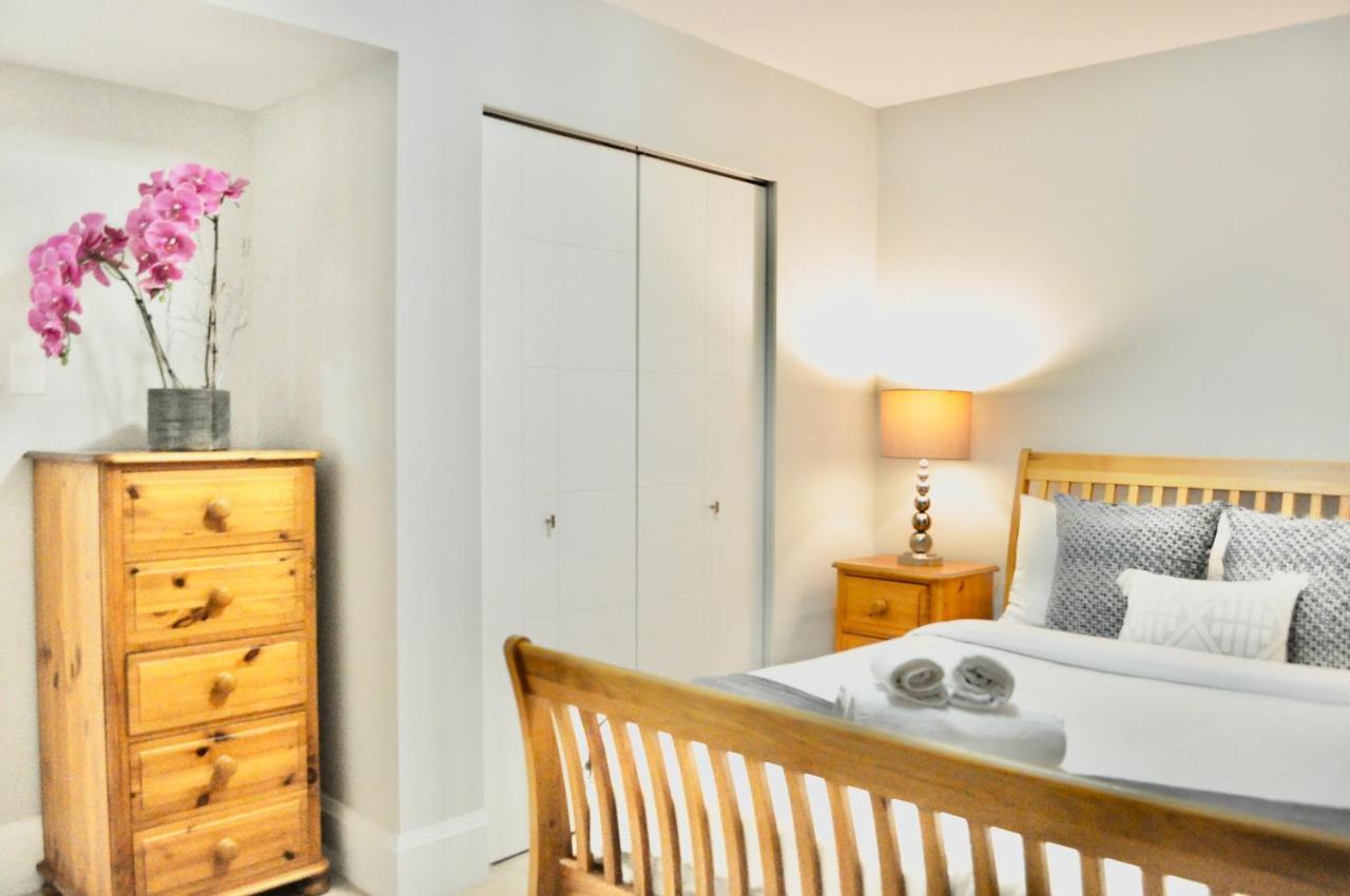 Stylish 1 Bedroom Suite In North Vancouver 10 Mins Ski Екстер'єр фото